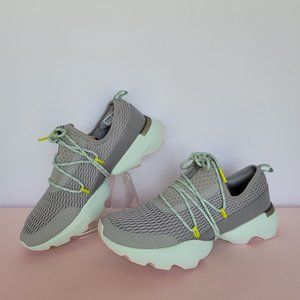 SOREL Kinetic Impact Lace-Up Mesh Platform Sneakers- Women’s Size 10 ⭐